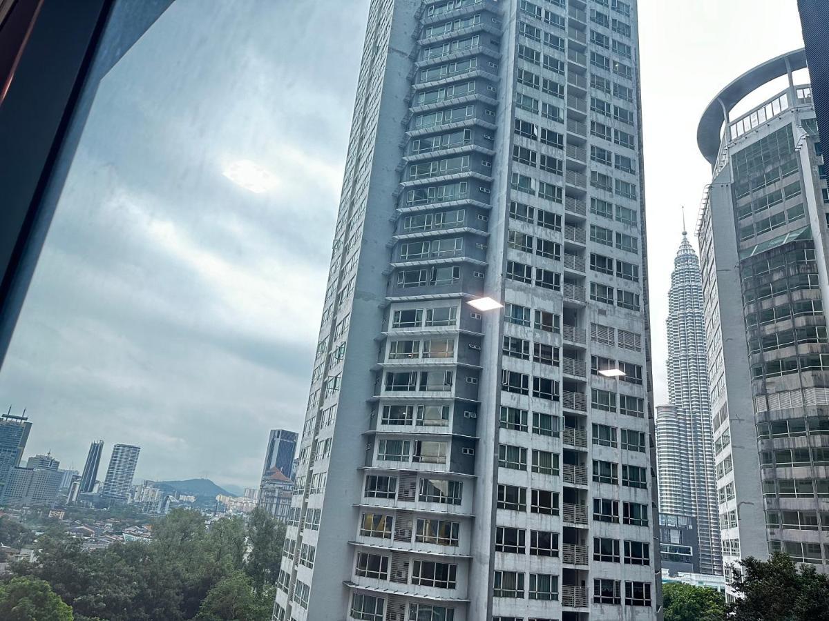 Summer Suites Klcc By Purple Orchid Kuala Lumpur Luaran gambar