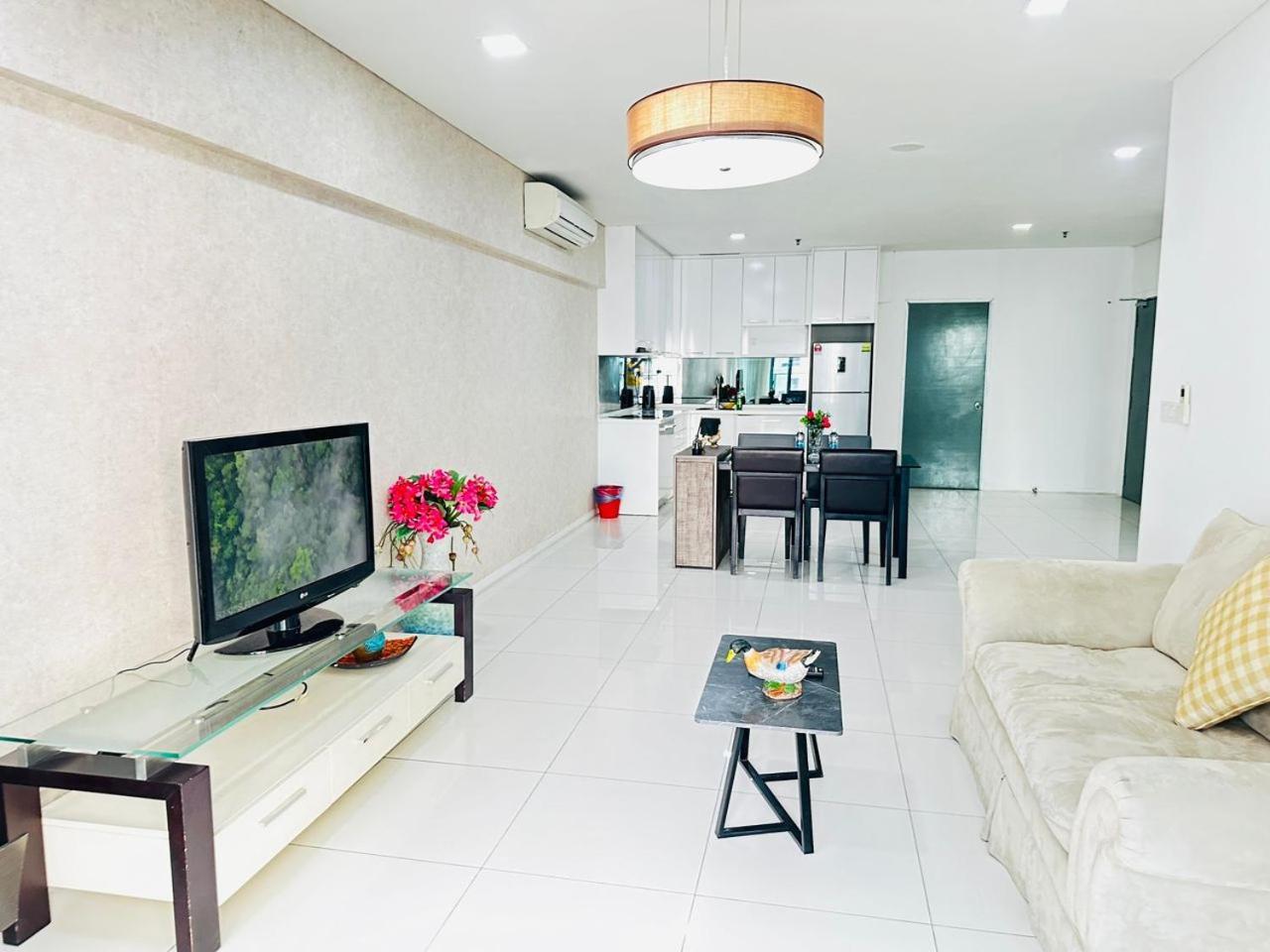 Summer Suites Klcc By Purple Orchid Kuala Lumpur Luaran gambar