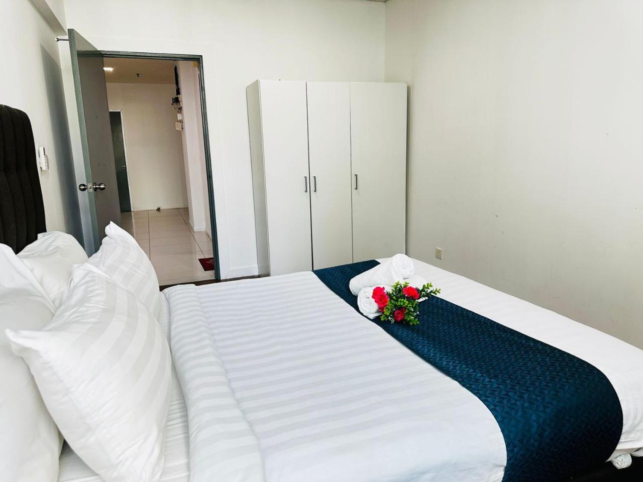 Summer Suites Klcc By Purple Orchid Kuala Lumpur Luaran gambar