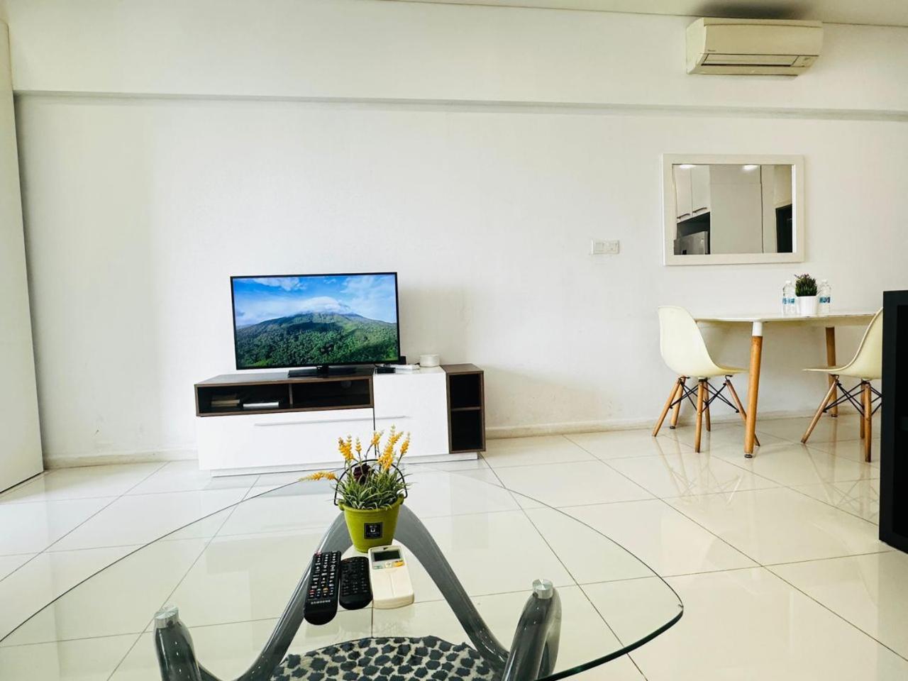 Summer Suites Klcc By Purple Orchid Kuala Lumpur Luaran gambar