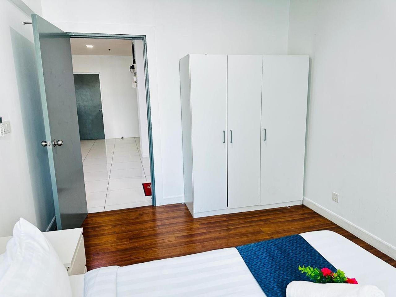 Summer Suites Klcc By Purple Orchid Kuala Lumpur Luaran gambar
